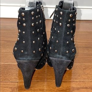 roya studded bootie